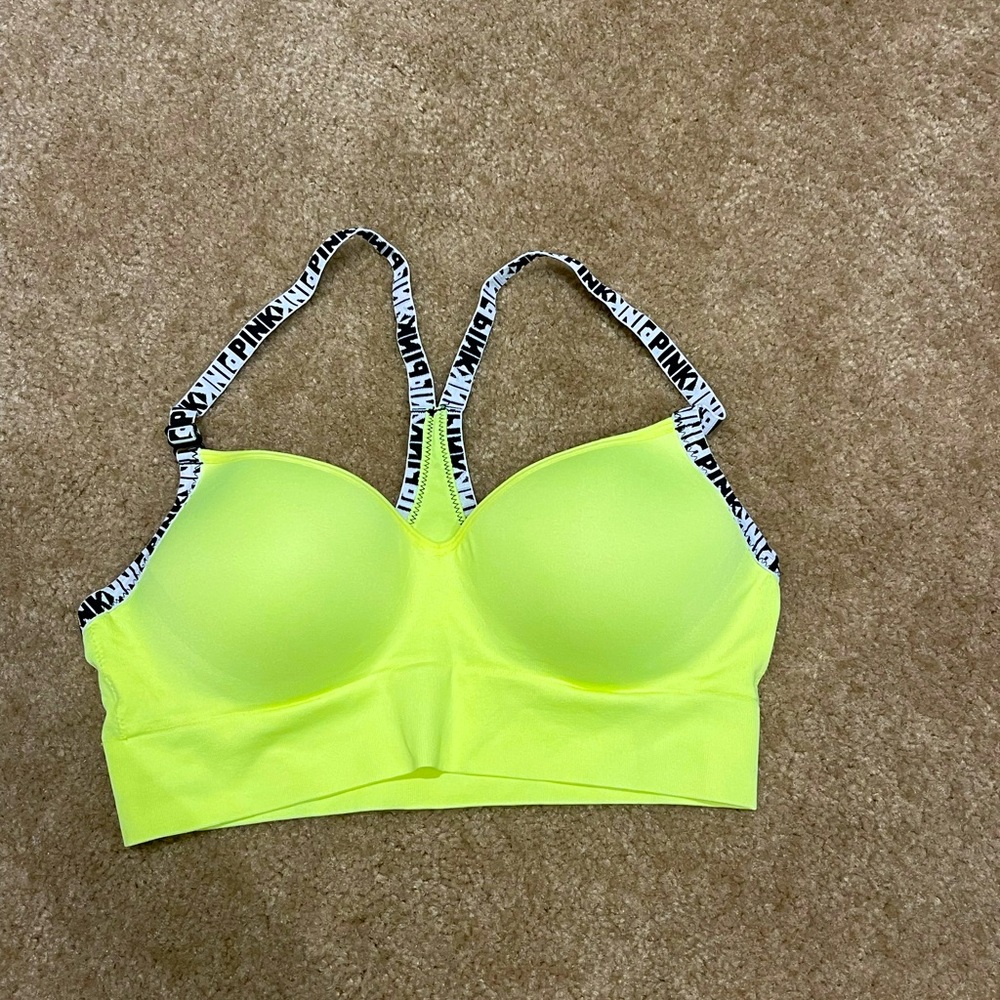 sports bra